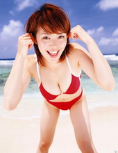 Mayuko Iwasa On The Beach 12