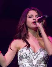 Selena Gomez 08