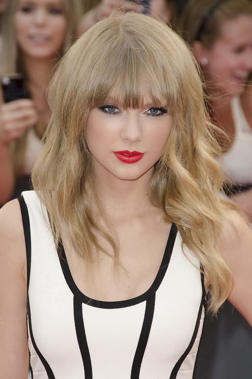 Taylor Swift oin the red carpet