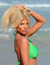 Victoria Silvstedt shows her boobs 08
