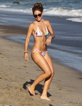 Maria Menounos on the beach 12