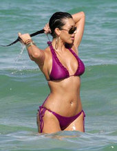 Kim Kardashian poses in bikini 00