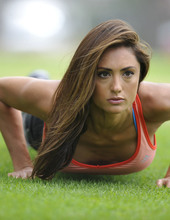 Katie Cleary jogs 05
