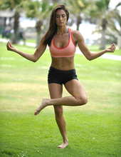 Katie Cleary jogs 08