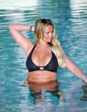 Jennifer Ellison In The Pool 06