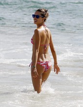 Alessandra Ambrosio Looks Hot in bikini 00