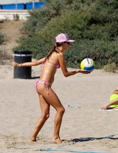 Alessandra Ambrosio Looks Hot in bikini 12