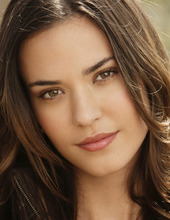 Odette Annable 09