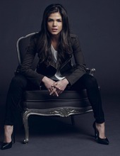 Marie Avgeropoulos 09