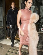 Kim Kardashian in latex 01