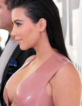 Glamorous Kim Kardashian 04