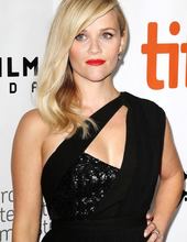 Reese Witherspoon on the red carpet 04