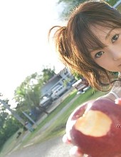 Miina Yoshihara 01