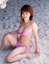 Mayuko Iwasa On The Beach 05