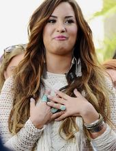 Demi Lovato 08