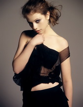 Michelle Trachtenberg 03