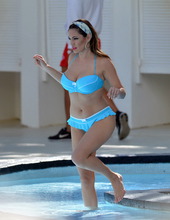 Kelly Brook In Blue Bikini 12