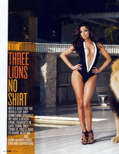 Kelly Brook On The Beach 10