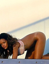 Sexy Celeb Rihanna 12