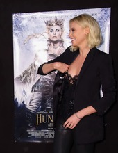 Gorgeous Charlize Theron 03