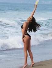 Elizabeth Chevalier Looks Hot In Black Bikini 08
