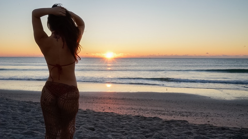 Eva Lovia - Beach Fun