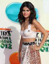 Selena Gomez Beach 06