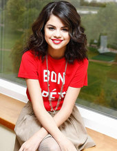 Selena Gomez Beach 07
