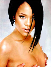 Rihanna Hot Nudes Pics 06