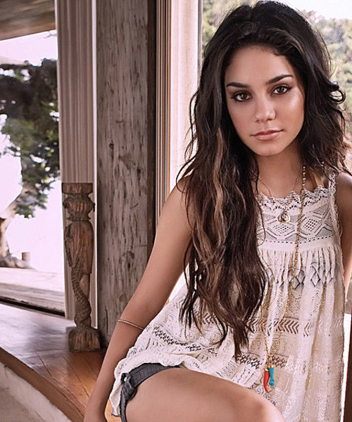 Sexy Vanessa Hudgens 05