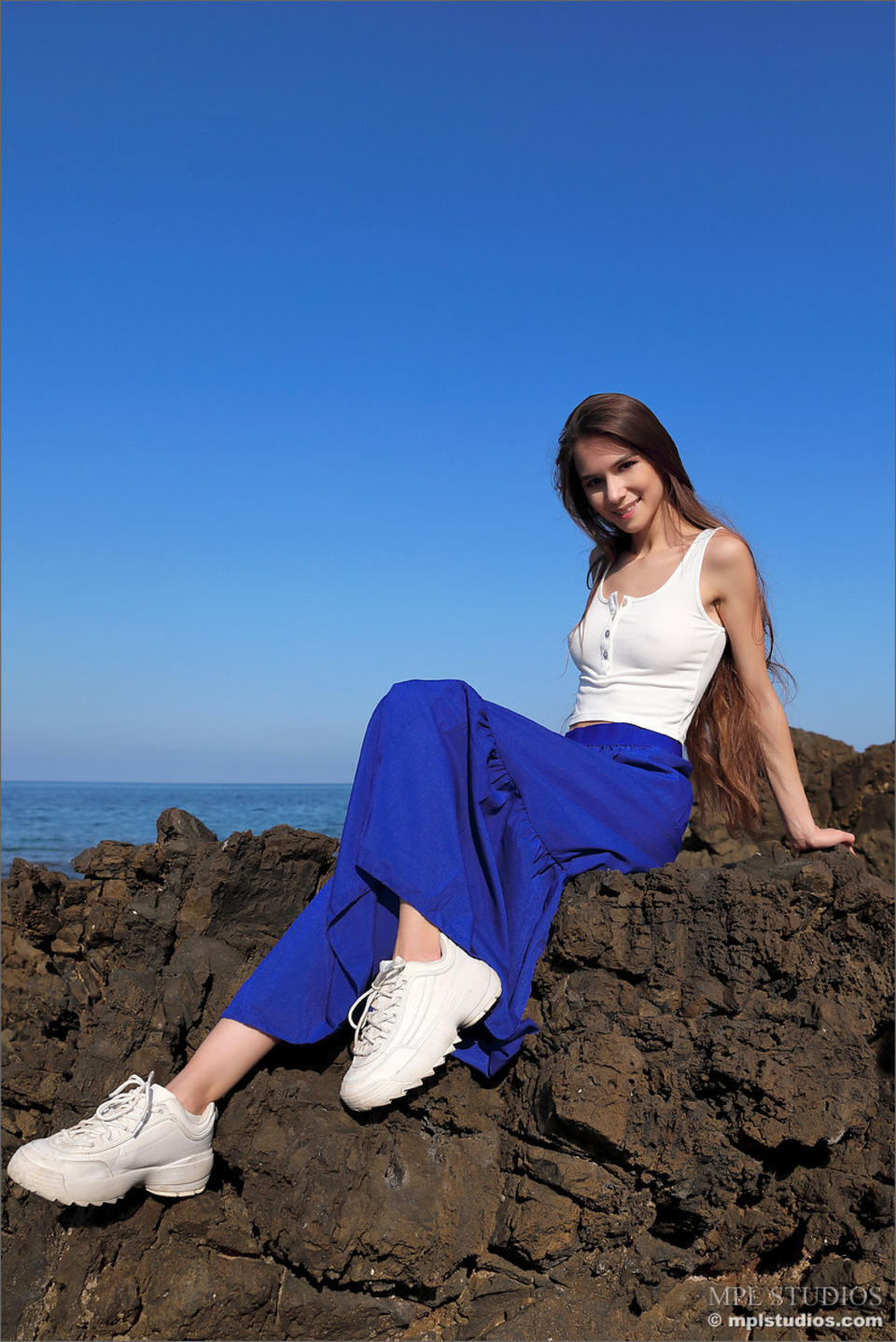 Leona Mia In True Blue