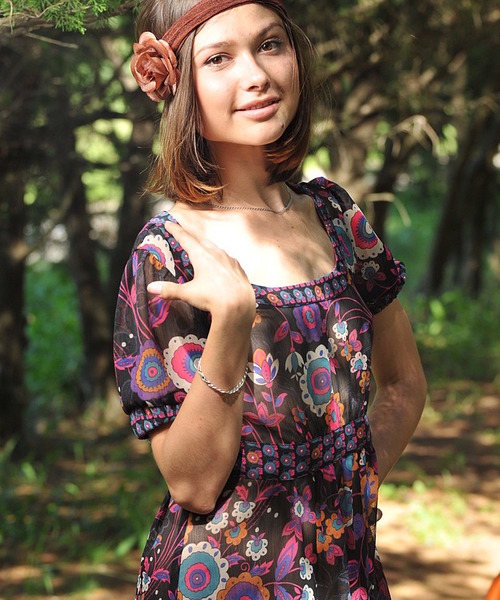 Posing Naked Outdoor 02