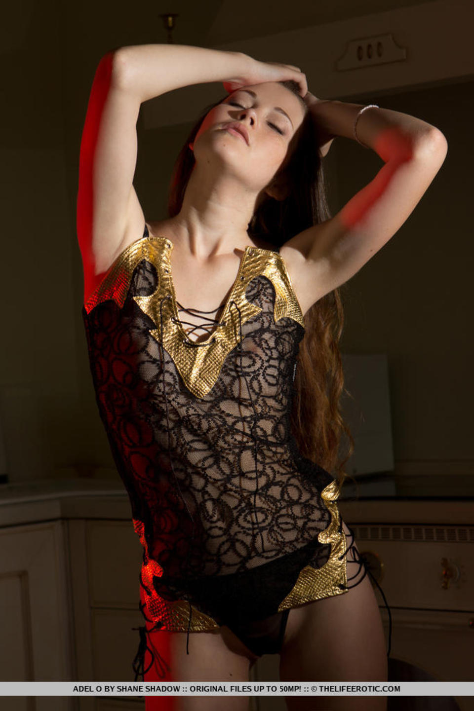 Exciting studio photos of Adel